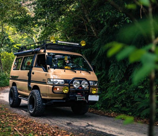 Mitsubishi Delica Turbo Diesel 4×4 – Chiếc xe mơ ước của nhiều anh em Mitsubishi-Delica-Turbo-Diesel-4×4