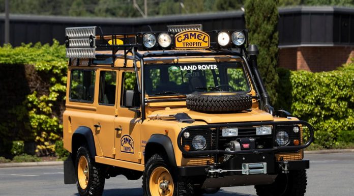 Những chiếc Land Rover đặc biệt trên thế giới Land-Rover-Defender-110-Camel-Trophy