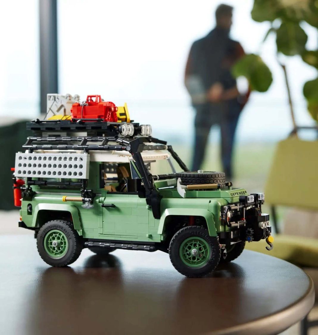 Lego-Icons-Land-Rover-Classic-Defender-90