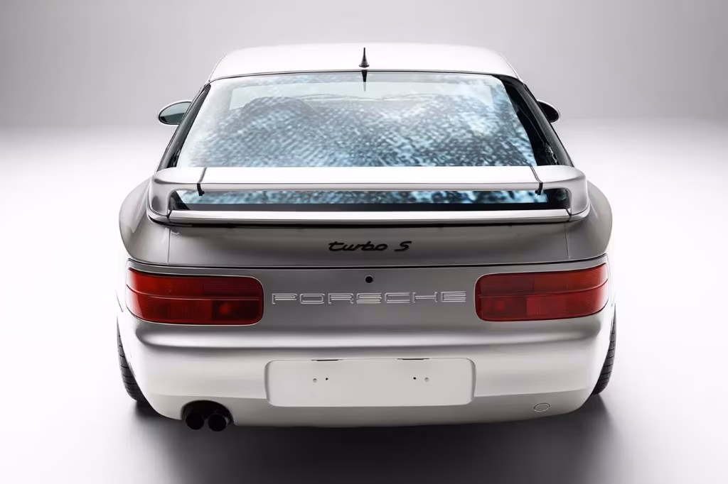 Porsche 968 Turbo S – góc sau