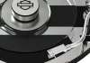 Mâm than Pro-Ject x Harley-Davidson Pro-Ject Harley-Davidson Turntable: tonearm và platter kính cận cảnh